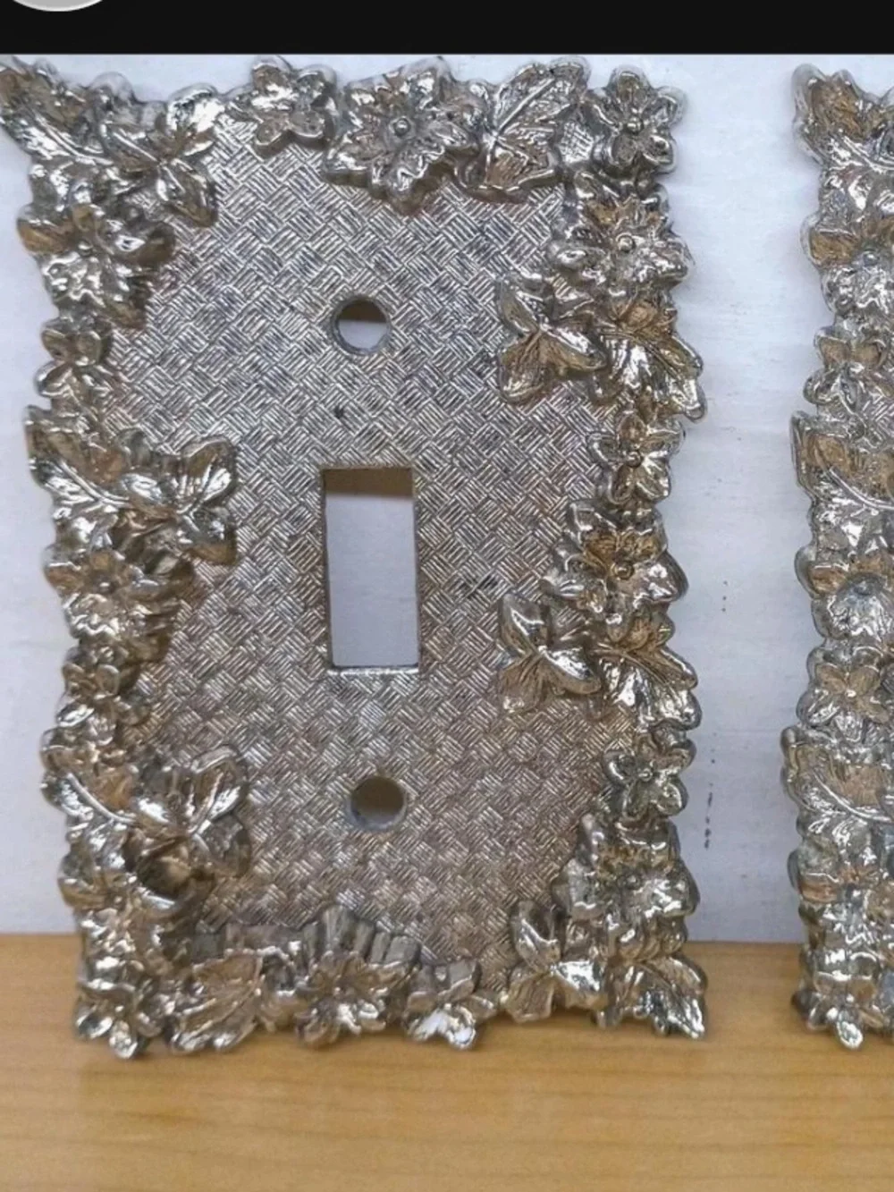 Vintage 1970 75T American Tack & Hardware Ornate Floral Brass Double Switch